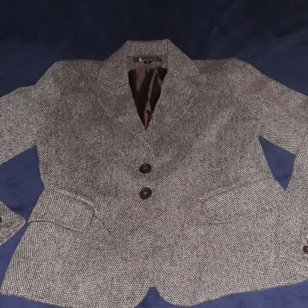 2 Piece Larry Levine Pants Suit